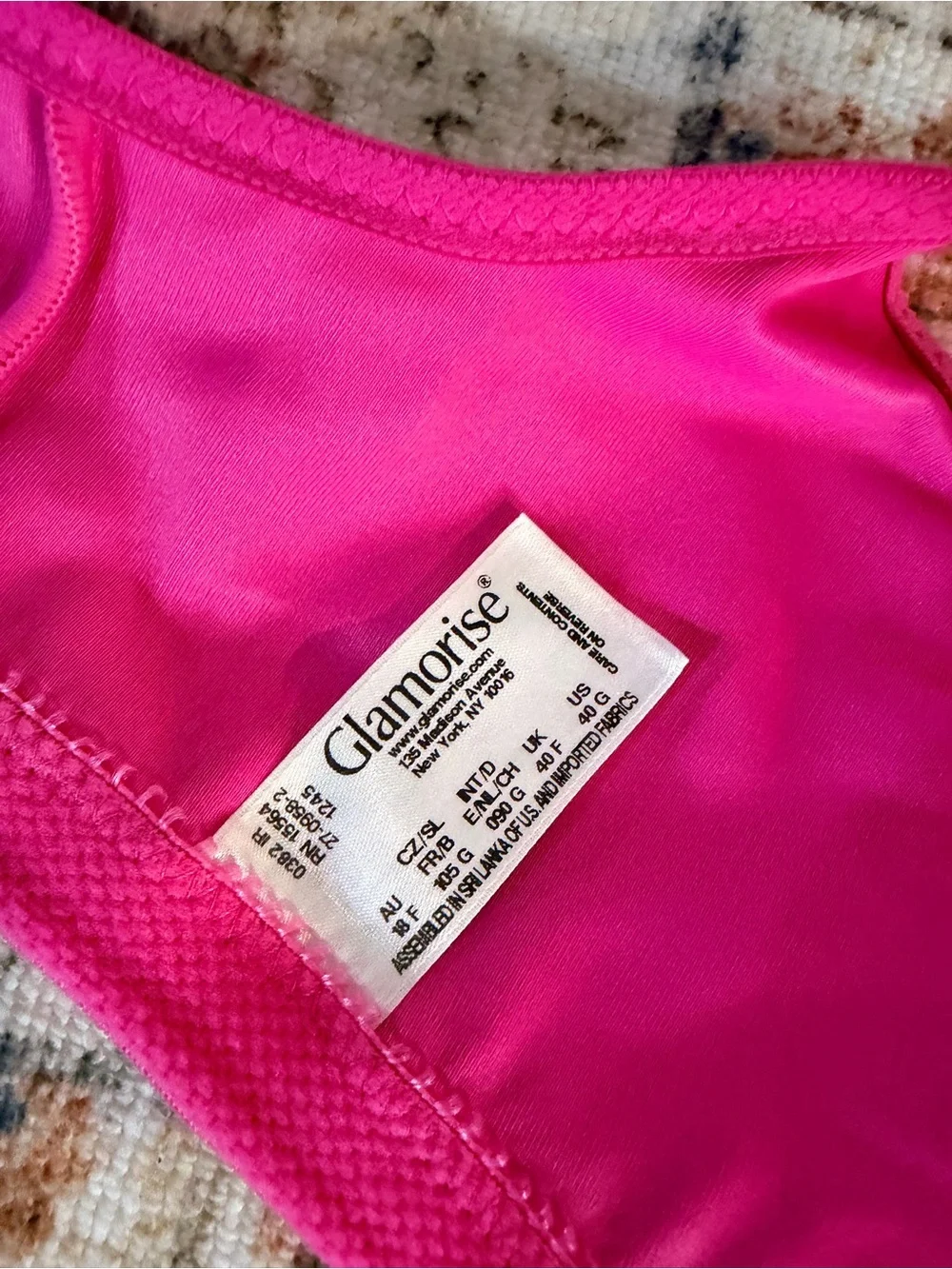 Glamorise Wonderwire fuchsia front closure bra